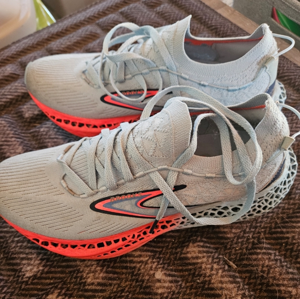 Brooks Exhilarate Running Shoes- Women's size 8 - Limited Edition